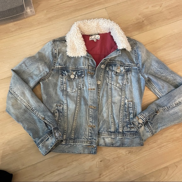 Aritzia talula Denim jacket with faux fur collar xs - Picture 8 of 9
